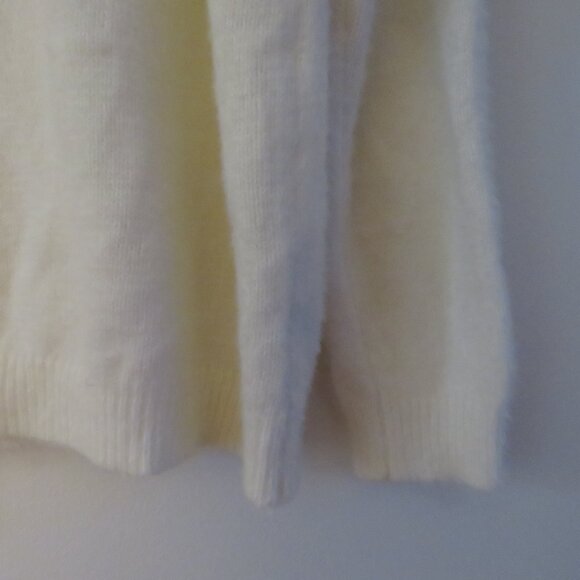 Z SUPPLY Alexa Eyelash Sweater in Vanilla Ice Neutral Lounge Soft - Size L - Picture 7 of 15